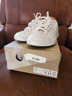 On Cloud Women's White/Pink Athletic Sneakers